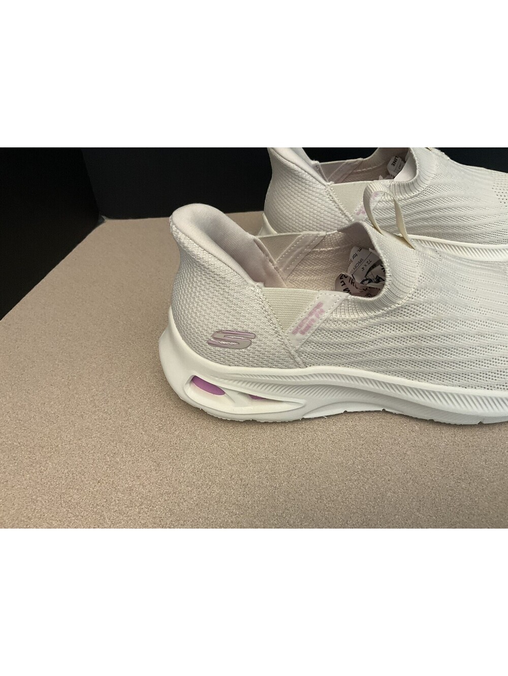 New! Womens Skechers "Hands Free ~ Swift Fit” (Natural) Slip-In Shoes. Size 10. - Picture 4 of 8